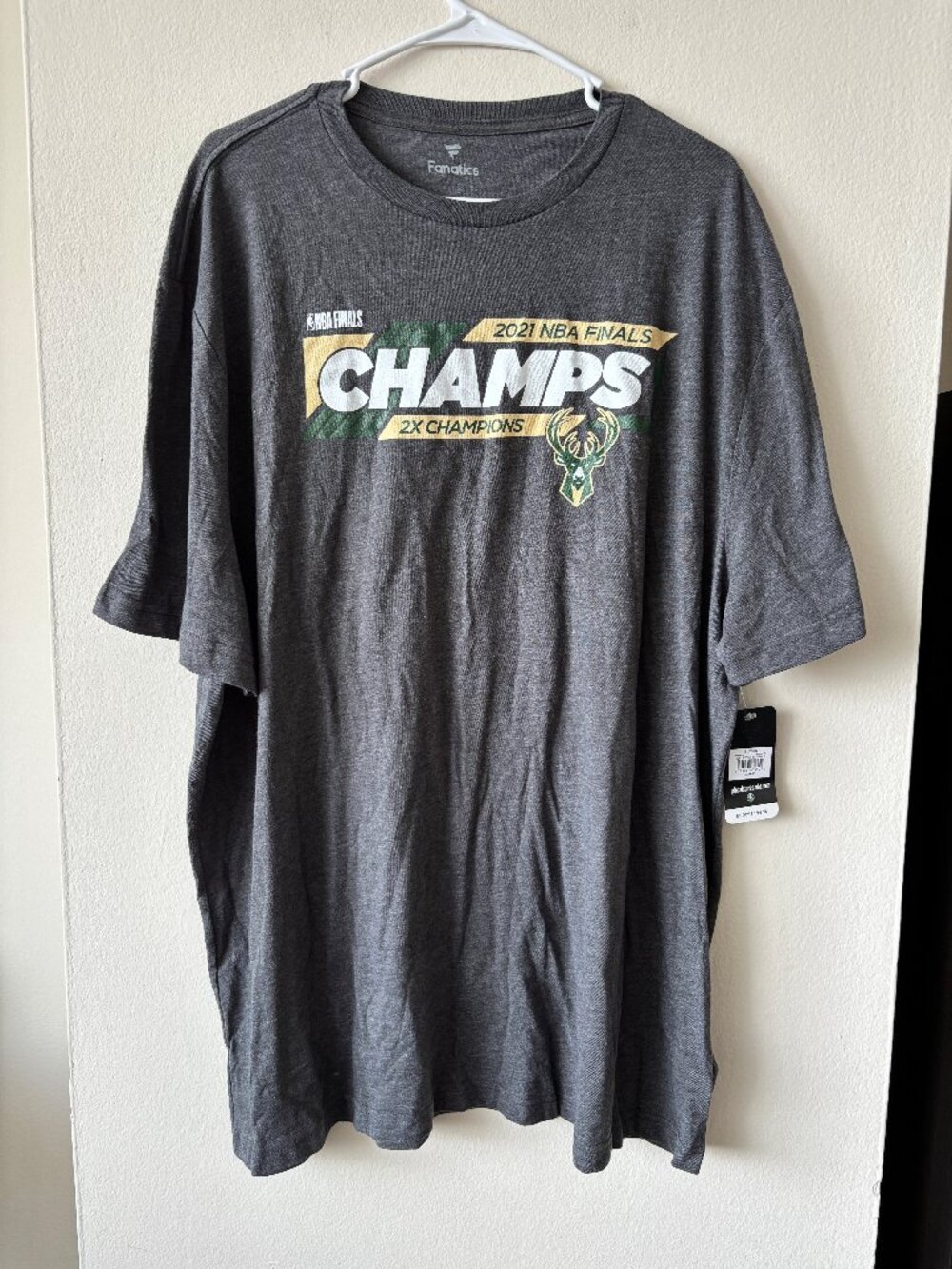 NBA Finals Milwaukee Bucks Champions Tshirt - Size 3XL - NWT